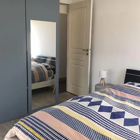 Charmant Proche Centre-ville De Ρενς